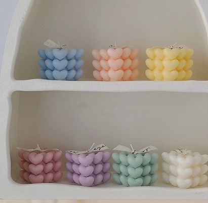 注文愛Rubikの立方体の屋内香料入りの蝋燭のハンドメイドの創造的