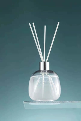 注文の白い香りのリードの拡散器のギフトは200ml Cocodorの花のタケを置いた