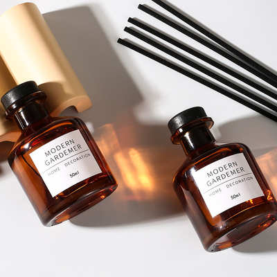 ブラウンのびんDPMAの小さい香りのReedの拡散器およびオイル50ml