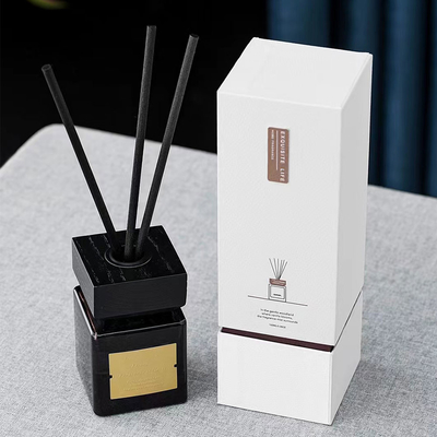 贅沢な芳香オイルの黒いガラス ビンのReedの拡散器100ml