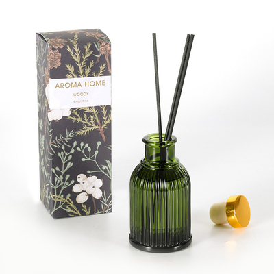 金の金属のふたが付いている庭の芳香のガラス ビンのReedの拡散器の商標100ml