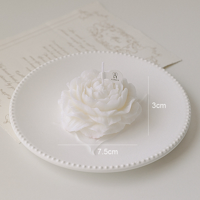 大豆のワックスの蝋燭のアロマセラピーを切り分けている香りの家の花の形のシャクヤクはハンドメイドをかぎつけた