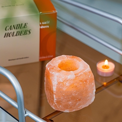 アロマセラピーの水晶石造りの石ランプは結婚式のための4 Tealightの蝋燭ホールダーを置いた