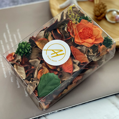 ハンドメイドのモモのポプリはワードローブのホテルのための花をかぎつけた