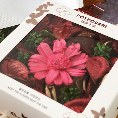 OEMはばねのためのバラの花びらのポプリの乾燥した花110gをかぎつけた