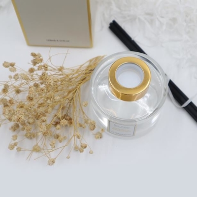 金のふたによって置かれる丸ビンの贅沢なギフト香りのリードの拡散器126ml
