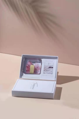 金の銀ぱくが付いているクリスマスのシナモンのリードの拡散器の香水120ml