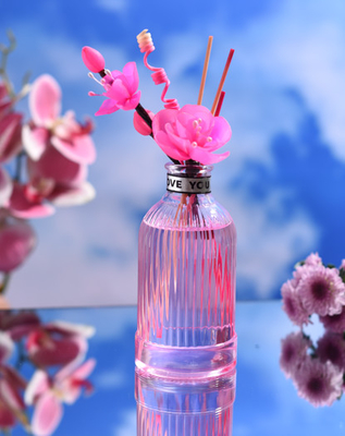 香りの家の芳香のギフトは棒200mlが付いているReedの拡散器を置いた